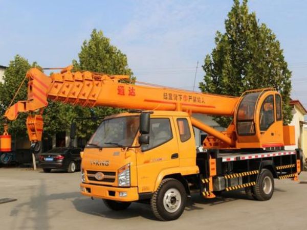 柴桑区吊车出租_为什么企业要找吊车租赁公司租吊车